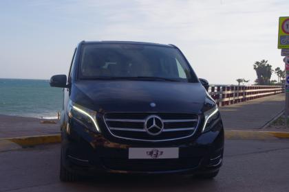 CAR HIRE MERCEDES CLASS V AUT IN MARBELLA